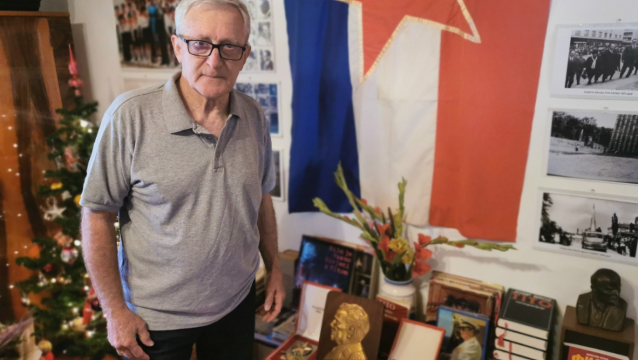 CRVENI PASOŠ BIO NAJTRAŽENIJA ROBA Penzioner Rato prisetio se Titovog vremena: Moja plata bila je 140.000 dinara, a karta za bioskop je koštala dinar i po