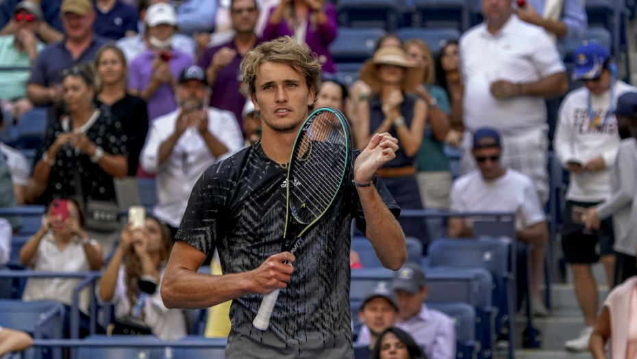 TETOVIRANA LEPOTICA OSVOJILA ZVEREVOVO SRCE! Osam godina starija voditeljka pre veze sa olimpijskim šampionom bila u ljubavi sa tragičarom finala Lige šampiona!