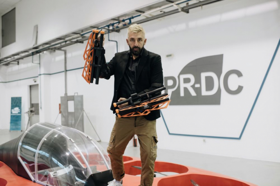 NOVU SEZONU EMISIJE „Amidži Šou“ OTVARA U LETEĆEM AUTOMOBILU? Ognjen Amidžić odgovorio na izazov i testirao patent Željka Mitrovića!