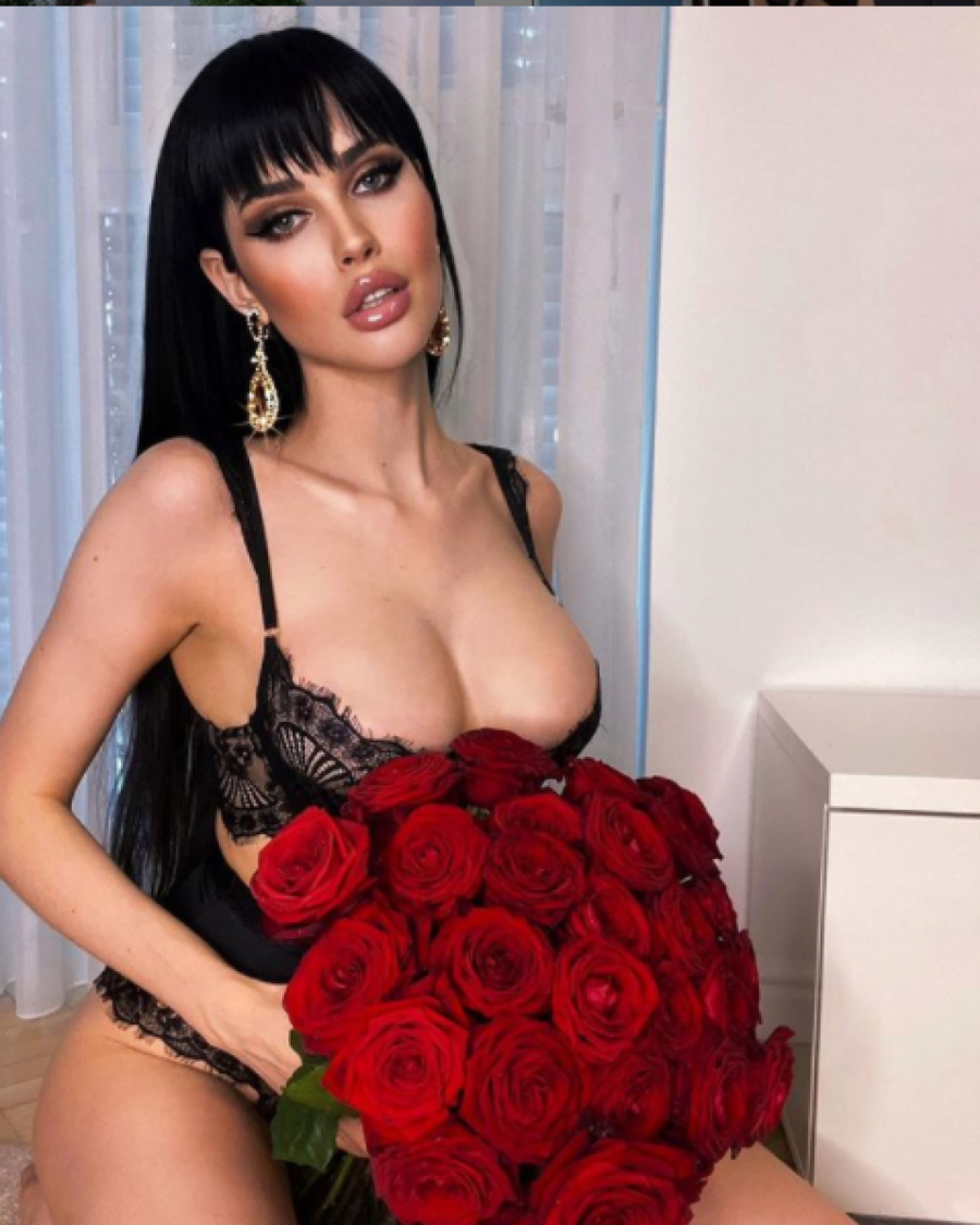 KAO DA JE USVOJENA Ovo je majka Deniz Dejm, evo šta kaže o bludnoj ćerki!