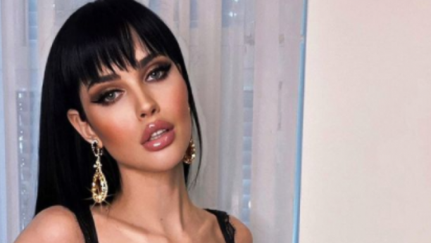 SADA JE SVE JASNO! Poznati fotograf poznaje porodicu Deniz Dejm, razvezao jezik o njenoj prošlosti, pa otkrio istinu o njenom pravom polu!