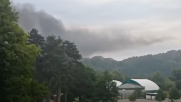 PUCNJAVA NA CETINJU Odjekuju detonacije! (VIDEO)