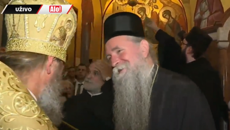 HILJADE VERNIKA IH JE DOČEKALO Mitropolit Joanikije: Znamo da su podele u Crnoj Gori veštački izazvane