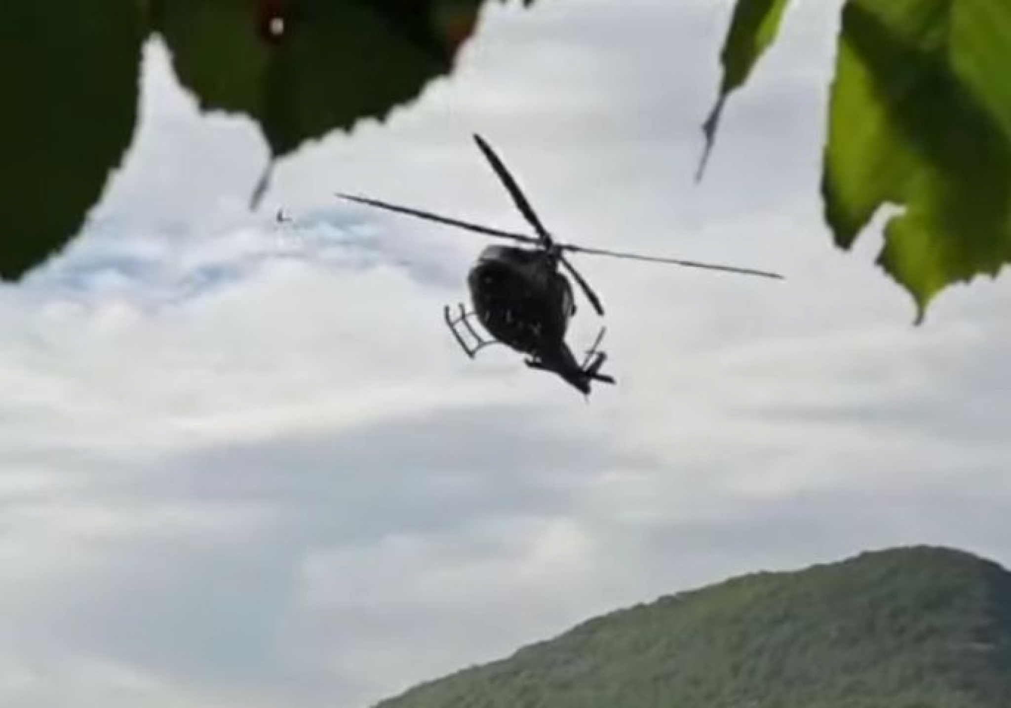 BOŽA SPASIĆ O PREBACIVANJU MITROPOLITA I PATRIJARHA IZ PODGORICE NA CETINJE: Helikopterom i s pancirima sleteli na ustoličenje!