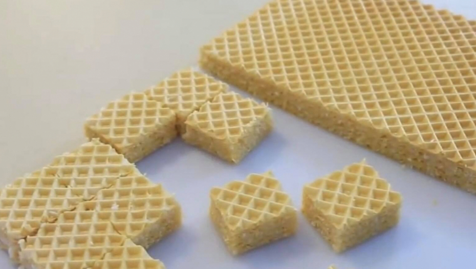 Malo drugačiji fil: Bele oblande sa kokosom i pavlakom