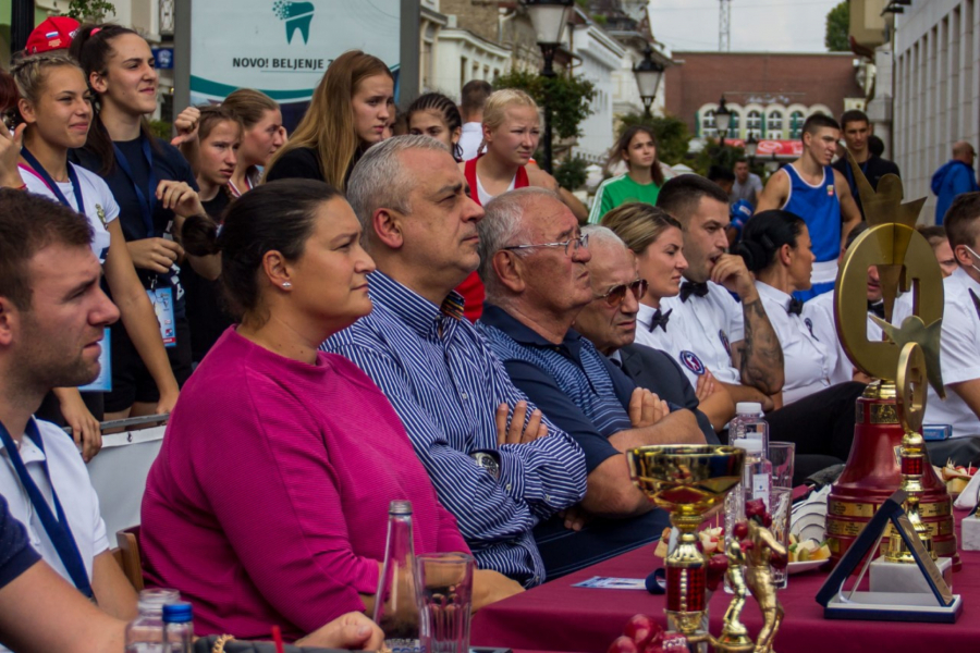 Gradonačelnik Subotice Stevan Bakić osvajačima 