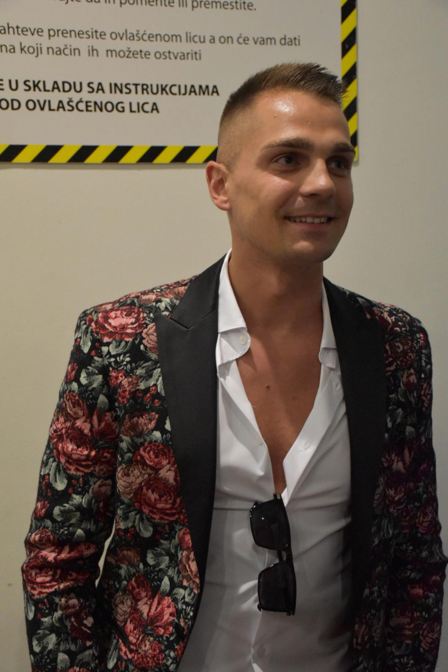 SKANDAL NEVIĐENI! LAŽNI BRAT DARKA LAZIĆA SVE PRIZNAO Vadio se da se dogovorio s pevačem! (VIDEO)