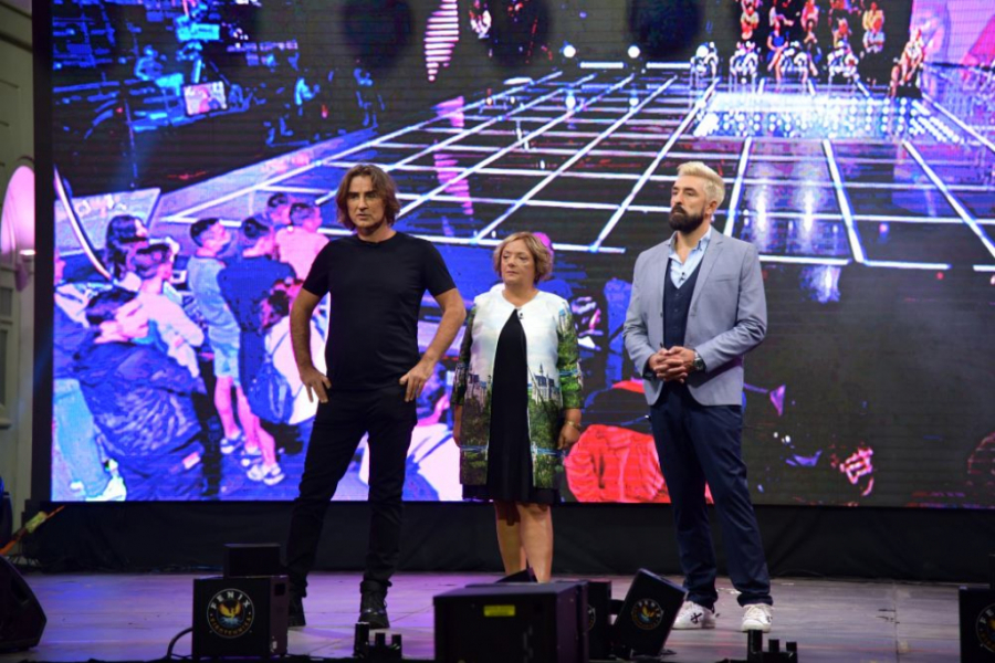 TOTALNA DOMINACIJA „ZADRUGE 5“! Spektakularna ceremonija otvaranja donela velika iznenađenja, prve flertove, sukobe, ali i do sada NEZAPAMĆENU GLEDANOST!