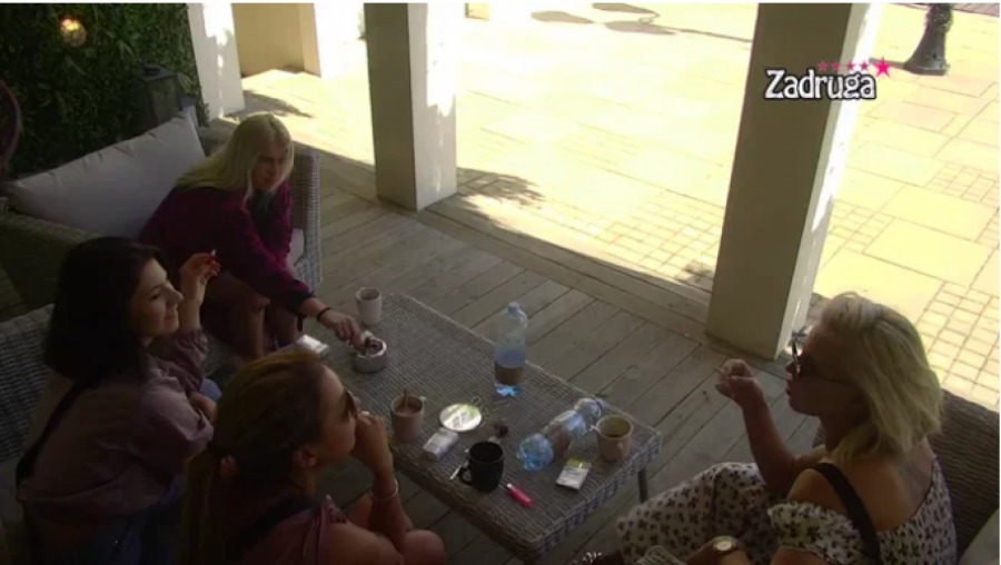 BITNO MI JE DA MAJKA SHVATI OVO ZA MENSURA Maloletna Milica želi podršku roditelja, pa priznala da bi htela da bude kao Rešićka