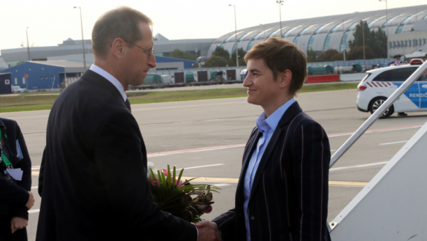 Premijerka i članovi vlade počeli zvaničnu posetu Mađarskoj