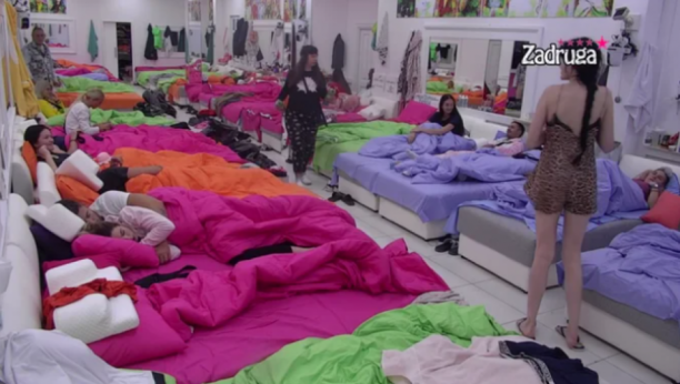 SLEDEĆI PUT BIĆE ŽESTOKO Deniz Dejm bacila oko na Miljanu, pa najavila haos na sledećoj žurci!