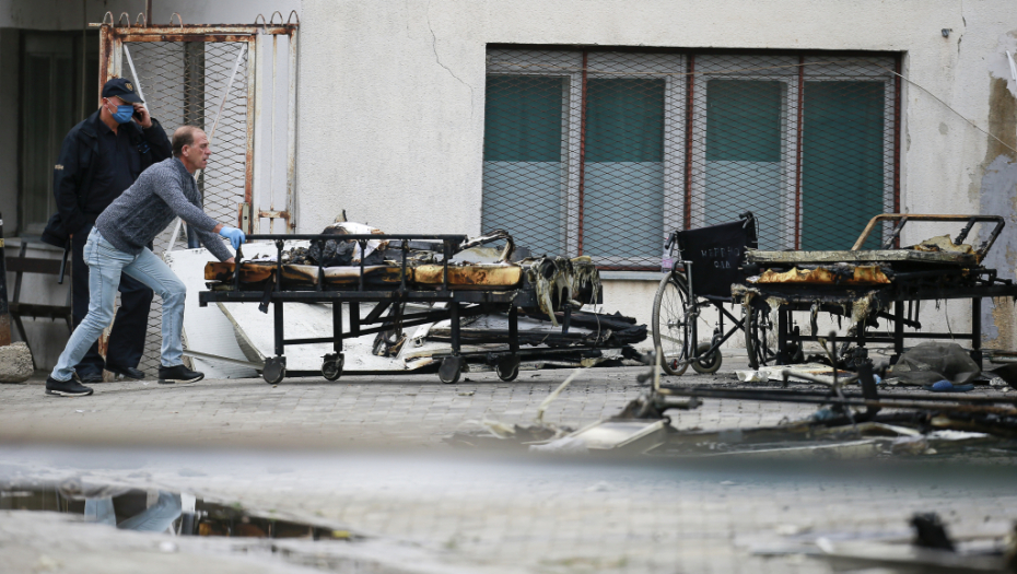 MOLITVA ZA NASTRADALE Počasna šetnja u pomen žrtvama požara u Tetovu