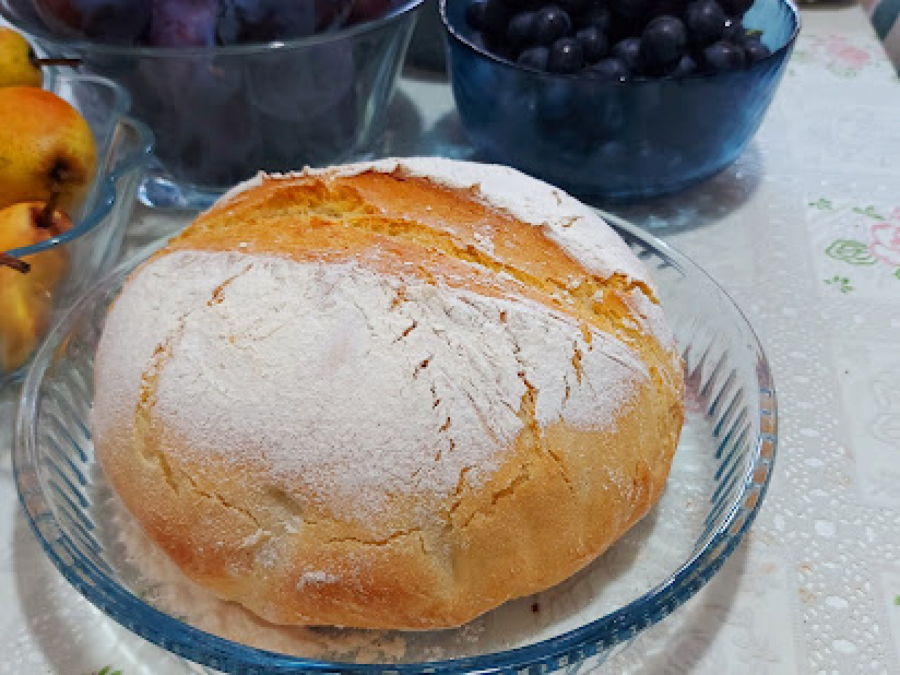 OTKRIVAMO TAJNU KAKO SE PRAVI DOMAĆI HLEB: Hrskava korica, mek kao duša, a kako tek miriše (VIDEO)