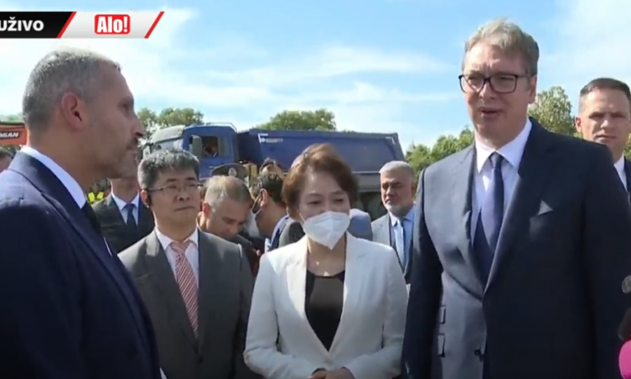 VUČIĆ INFORMISAO JAVNOST Bićemo među prvima u svetu