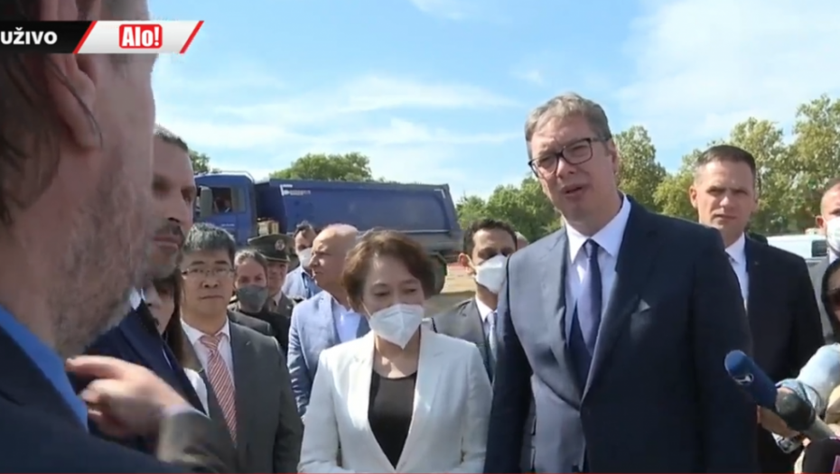 VUČIĆ INFORMISAO JAVNOST Bićemo među prvima u svetu