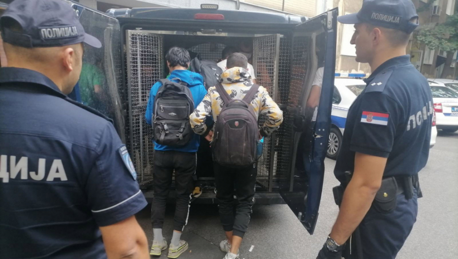 AKCIJA CARINE U NIŠU: Pronađeno 11 migranata, skrivali se u koturovima žice