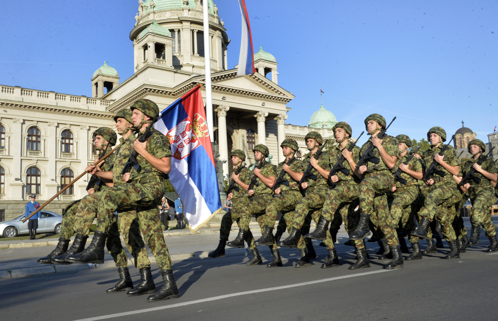VOJNI AVIONI NADLEĆU BEOGRAD Počela generalna proba svečane promocije najmlađih oficira Vojske Srbije (FOTO)