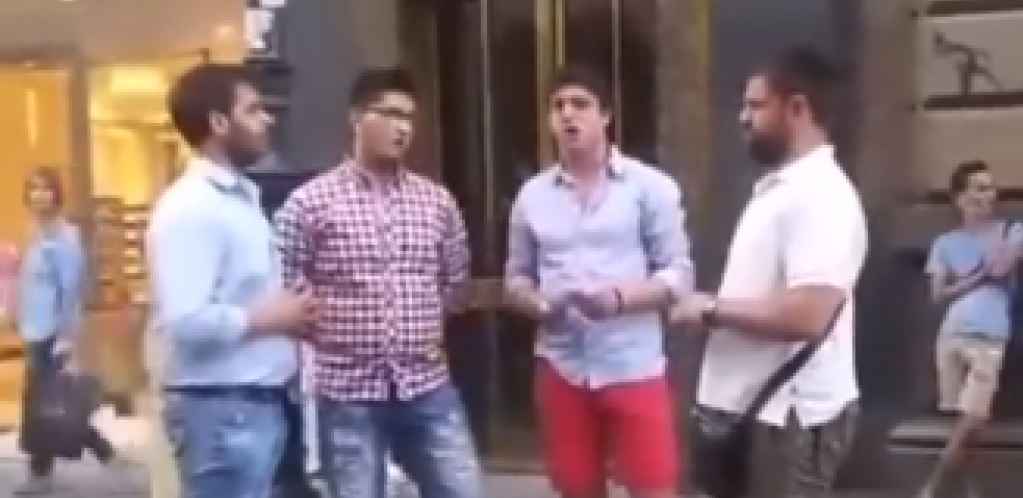 ORI SE "SUZA KOSOVA" U CENTRU BEČA Mladići oduševili Austrijance svojom izvedbom (VIDEO)