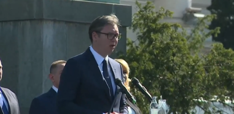 OFICIRI, VI STE SNAGA NAŠE ZEMLJE Vučić objavio snimak: Nema ničeg važnijeg nego čuvati svoj narod! (VIDEO)