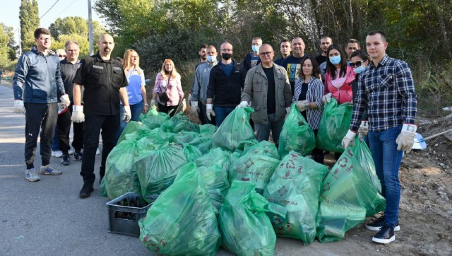 Vesić sa nadležnim službama u akciji čišćenja deponija