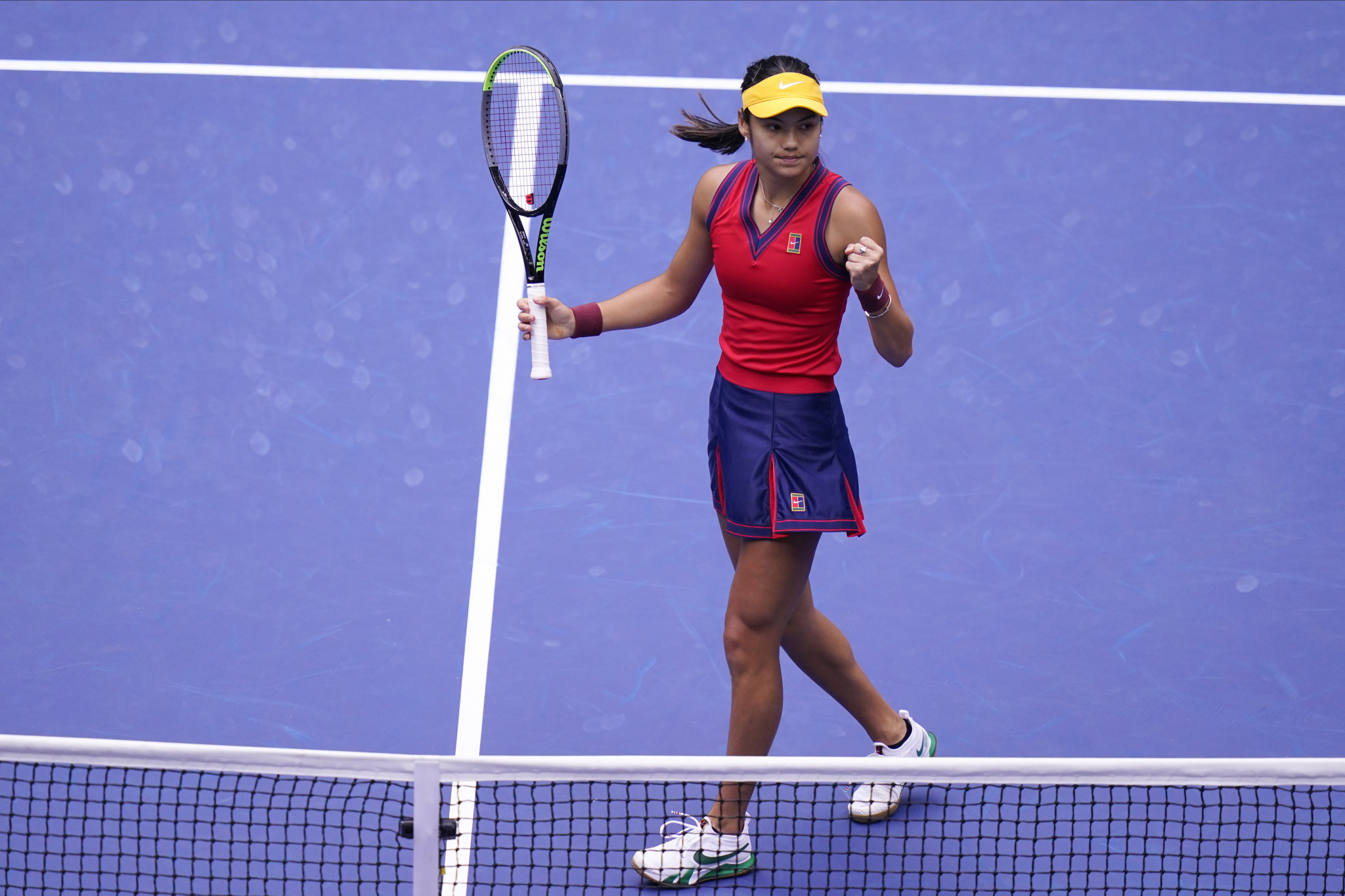 SREĆA PA JE NIJE POSLUŠALA! Baka britanskog čuda od deteta želela da Ema završi karijeru!