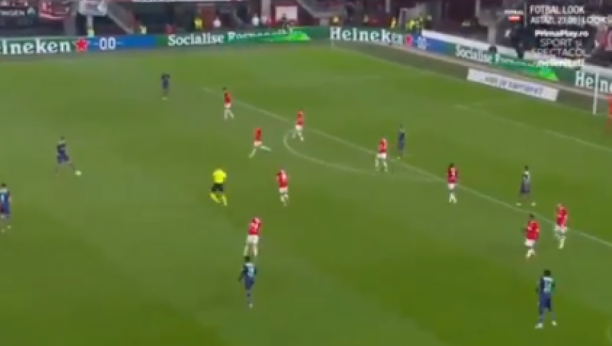 AUUU! GOLČINA O KOJOJ BRUJI EVROPA! Probušio je mrežu i zapretio Tadiću! Golman nije ni video loptu! (VIDEO)