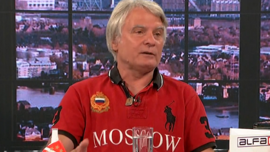 DULE SAVIĆ PROGOVORIO O MIKI ALEKSIĆU Evo šta kaže o stanju učitelja glume! Pomenute i sporne fotografije sa bazena na Kosmaju