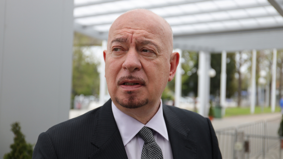 ALO! INTERVJU Dr Zoran Bekić, direktor vakcinalnog punkta na Beogradskom sajmu,  Jedina dva rešenja: kovid propusnice i obavezna vakcina