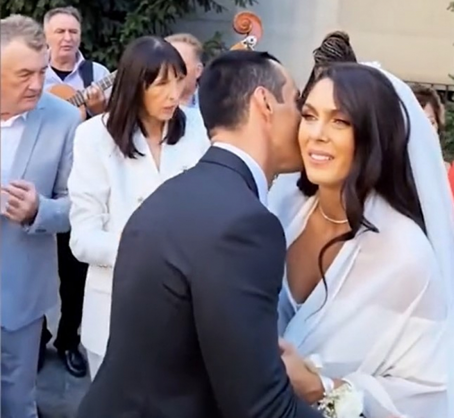 ČUJU SE ZVONA SVADBENA Milica rekla da (FOTO, VIDEO)