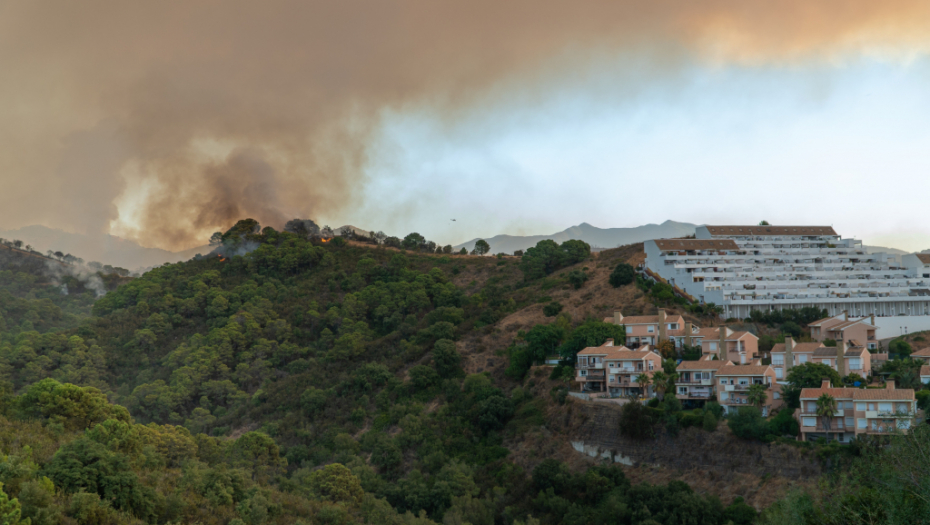 VATRA SE NE SMIRUJE ČETVRTI DAN I vojska gasi požar na jugoistoku Španije, stanovništvo se evakuiše