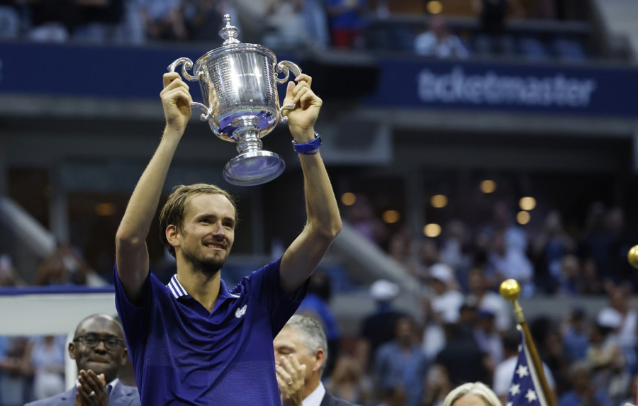 MEDVEDEV ŠOKIRAO VELIKU JABUKU Novače, ovo nikada nikome nisam rekao