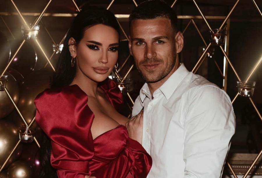 TIK PRED POROĐAJ POKAZALA STOMAK Katarina Grujić otkrila kako izgleda u poodmakloj trudnoći!