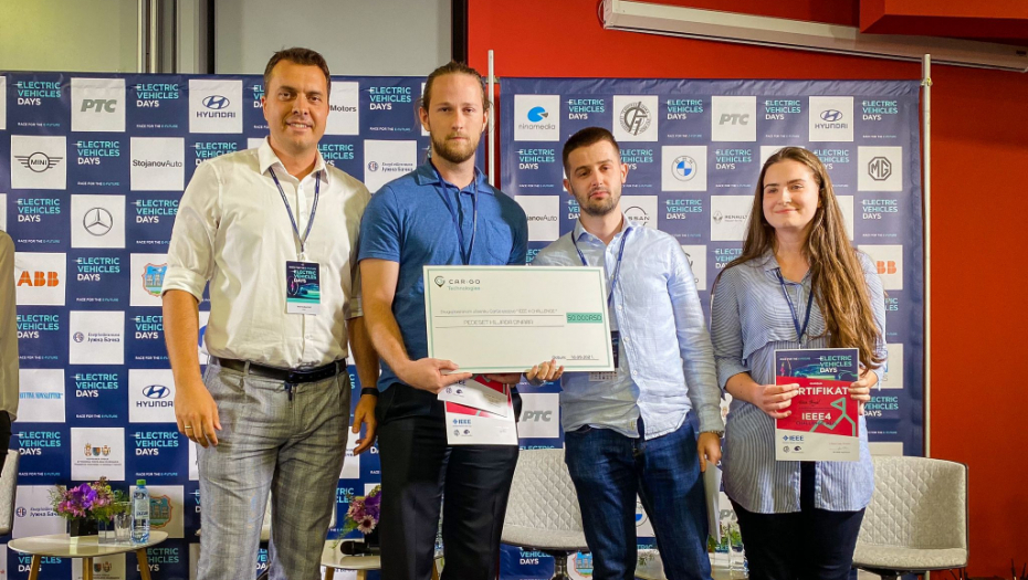 CARGO NAGRADIO NAJBOLJE STUDENTE Vrednim radom dokazali da se električni automobili na kraju najviše isplate