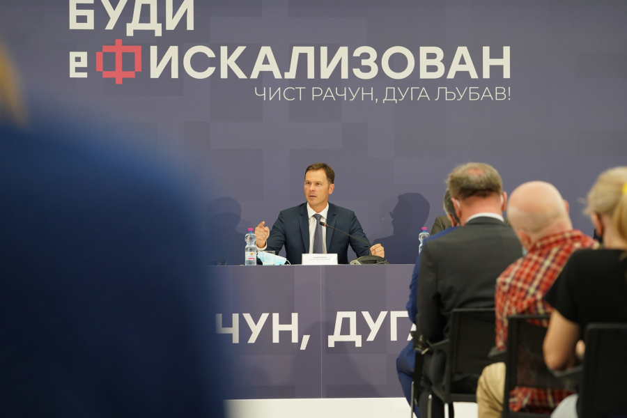 MINISTAR MALI PREDSTAVIO PLAN FISKALIZACIJE Svi obveznici treba da pređu na novi sistem! Određen rok