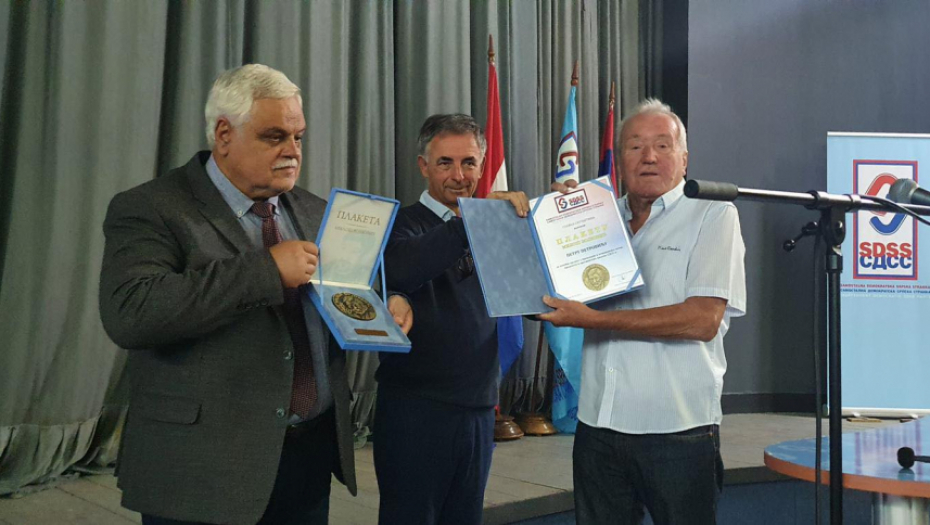 JEDNOGLASNO POTVRĐENO Pupovac ponovo predsednik SDSS-a