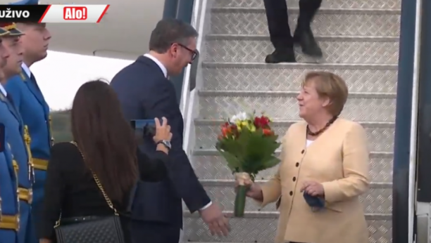 SVE OČI UPRTE U NEMAČKU KANCELARKU Merkel obukla sako u bež boji, a time poslala moćnu poruku Vučiću i Srbiji