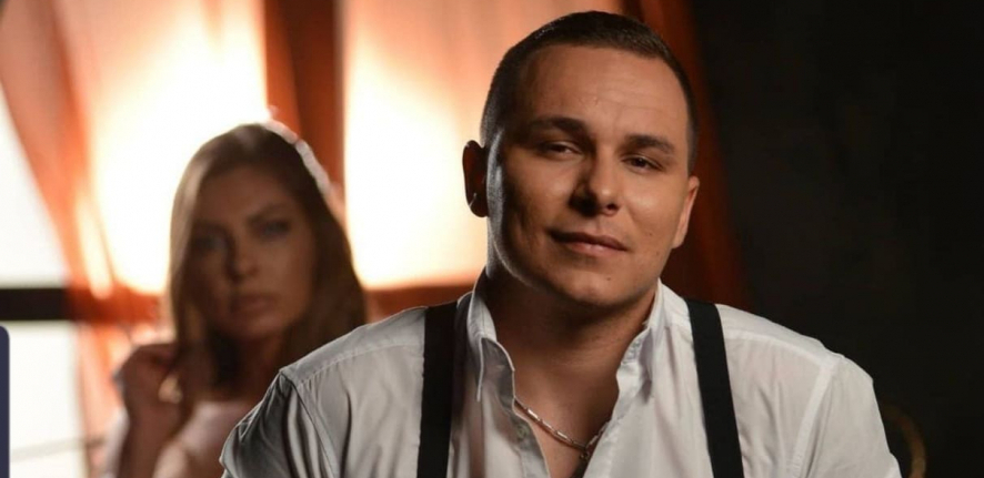 NE ODUSTAJE OD LJUBAVI PREMA ALEKSANDRI BURSAĆ Emrah Emšo očaran njom, a ni ona nije ravnodušna