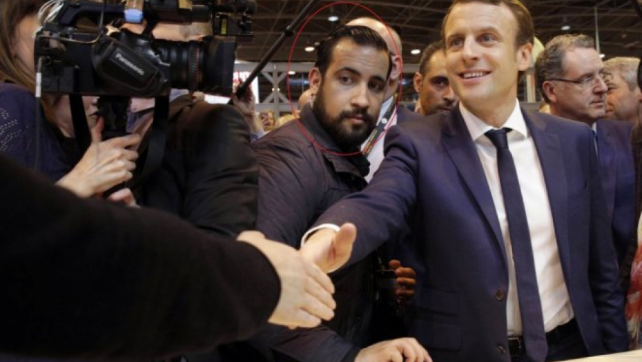 TELOHRANITELJ ALEKSANDAR OSRAMOTIO MAKRONA Pojavio se na demonstracijama prerušen u policajca i počinio zločin za koji mu sledi 7 godina zatvora i 100.000 evra kazne