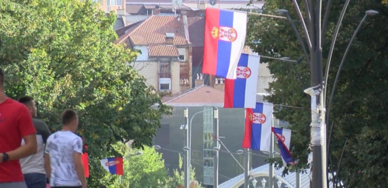 SEVER VEĆ OKIĆEN! Srbi na Kosovu spremno dočekuju Dan zastave