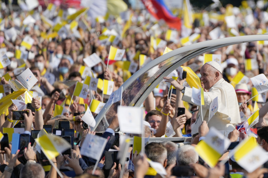 PAPA FRANJA PORUČIO VERNICIMA Hrišćani, budite trijumfalistički nastrojeni!