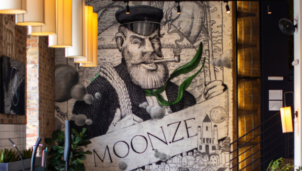 NEKAKO S JESENI Crvena jabuka ponovo u Beogradu!