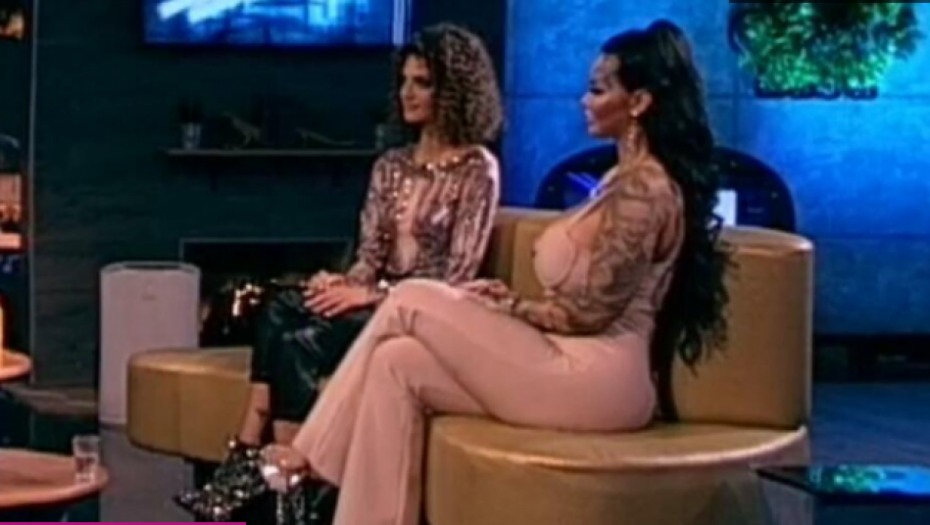 ANĐELA SE JAVNO IZVINILA TARI ZA KRVAVE BATINE Evo šta je Veštica rekla Simovoj, a ovako ju je unakazila