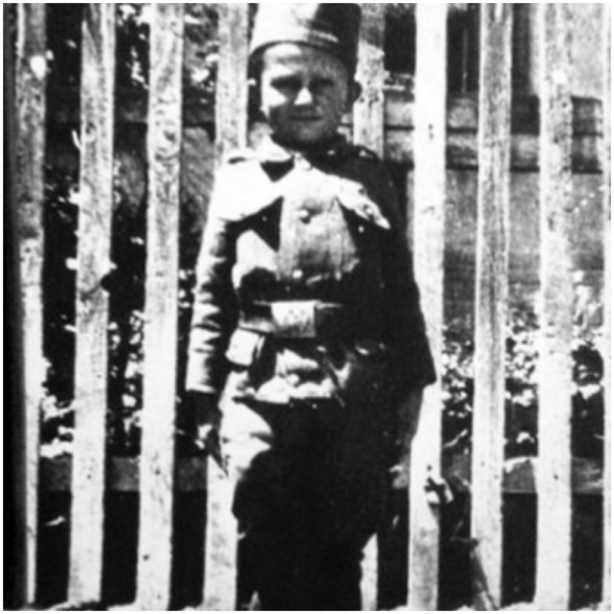 NAJMLAĐI SRPSKI JUNAK Momčilu su Nemci ubili celu porodicu, kad je video majora Tucovića obgrlio mu čizme i zajecao: 