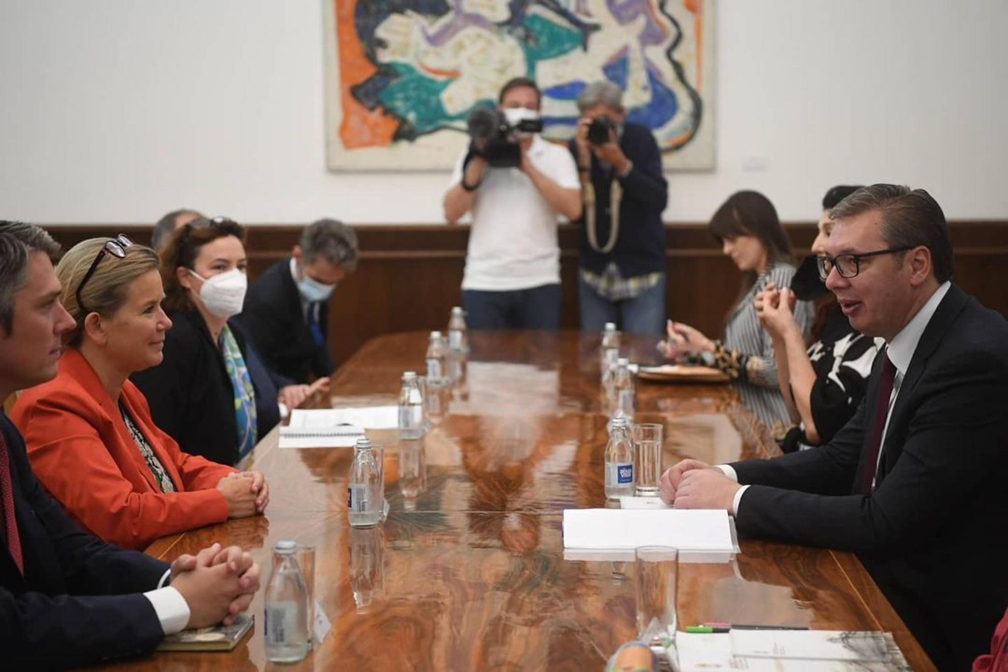 Vučić se sastao sa delegacijom francuskog Senata