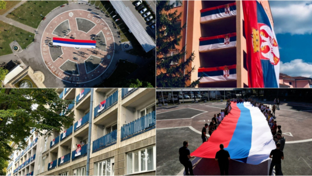 TROBOJKE SE VIJORE SVUDA GDE SU SRBI Građani ponosno postavili zastave Srbije, slavi se Dan srpskog jedinstva (FOTO)
