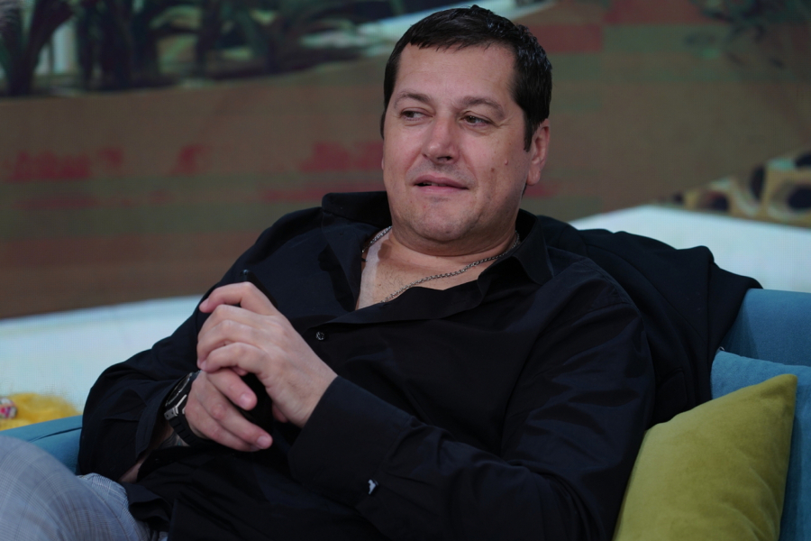 PEVAČ PROGOVORIO O KAFANSKOM ŽIVOTU Aco Pejović otkrio kako njegova supruga reaguje kada kući dođe pijan