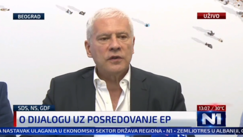 BORIS TADIĆ PORUČIO ONIMA KOJI BLOKIRAJU ULICE: Hoćete li da zatvorimo sve fabrike i rudnike jer sve šteti životnoj sredini?! (FOTO)