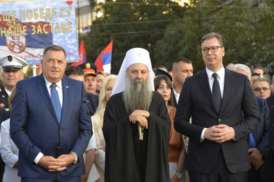 NE MOŽEŠ BITI SVETSKI, KADA NISI SVOJ Jake reči o jedinstvu patrijarha Porfirija povodom velikog praznika