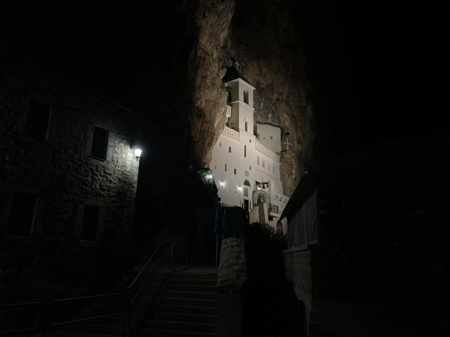 KAD ODEŠ NA OSTROG, NIŠTA NE SMEŠ DA UZMEŠ: Ni cvet, ni kamen, evo zašto