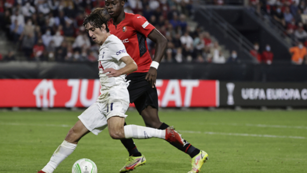 GENT SLAVI SRBINA! Totenhem remizirao u derbiju kola!